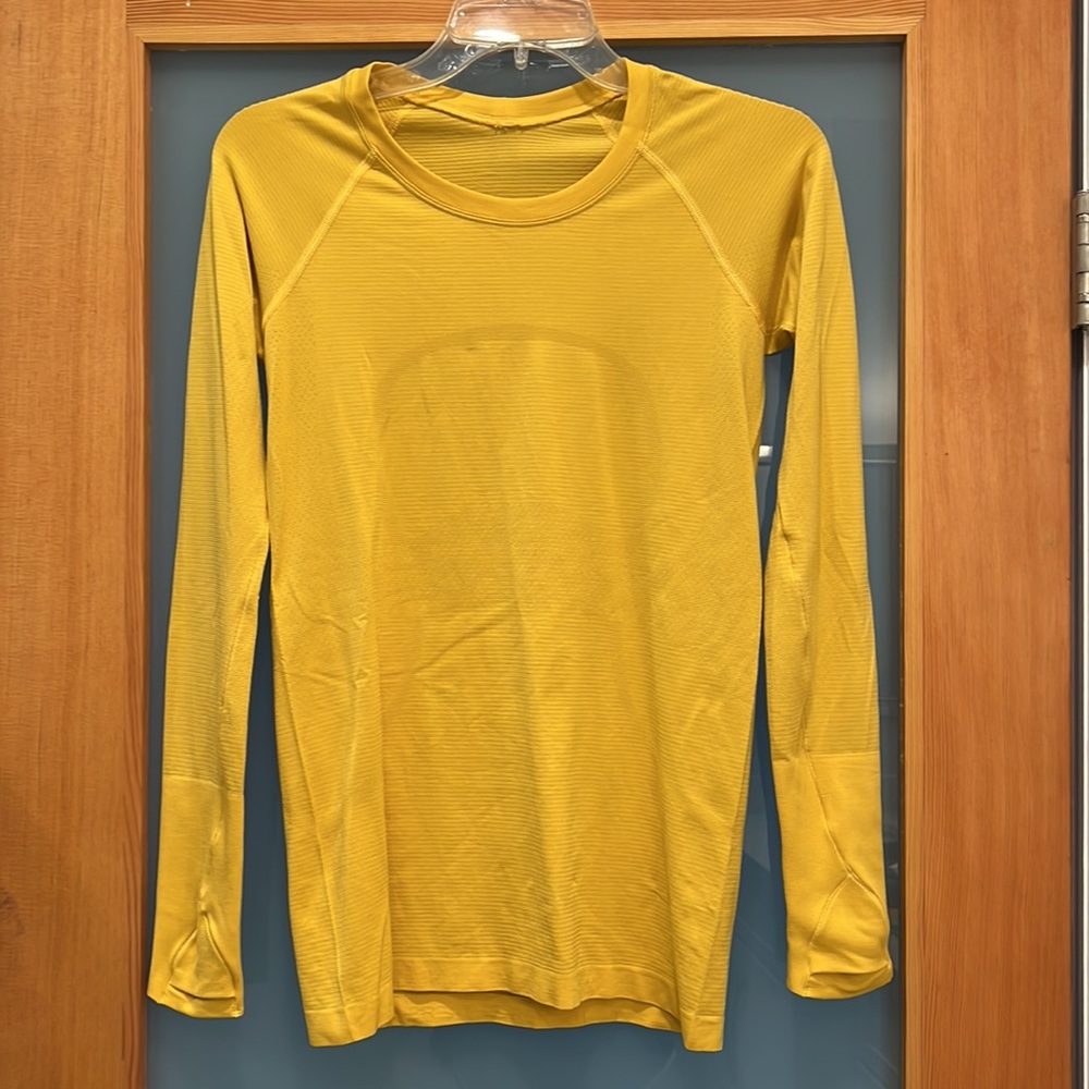 Euc Swiftly Tech Long Sleeve Size 6 - image 2